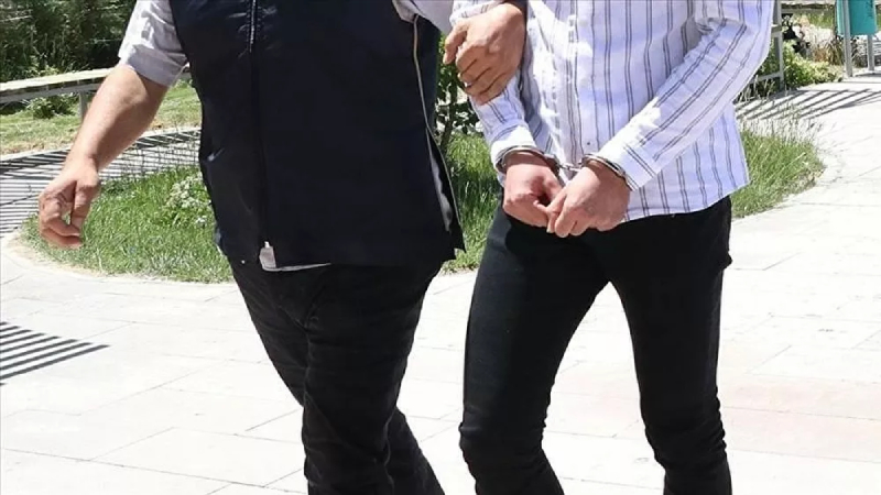 Dolmuş param yoktu, o yüzden motosikleti çaldım
