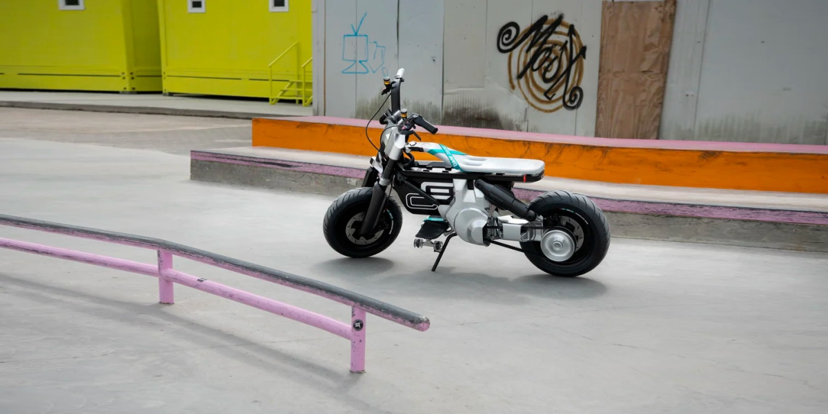 BMW'nin yeni Elektrikli Motosikleti, CE 02