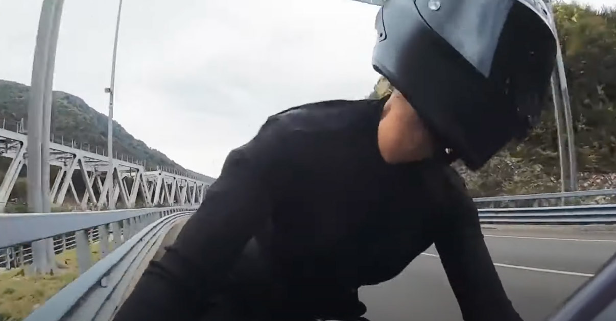 200 Km hızla çarpmak