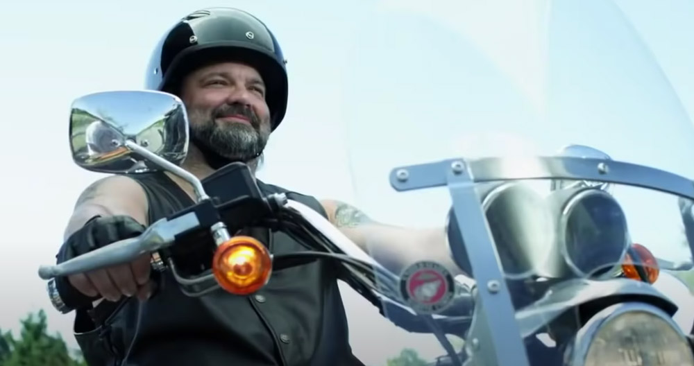 Motosikletle Trafikte Ölmeden Önce İzle