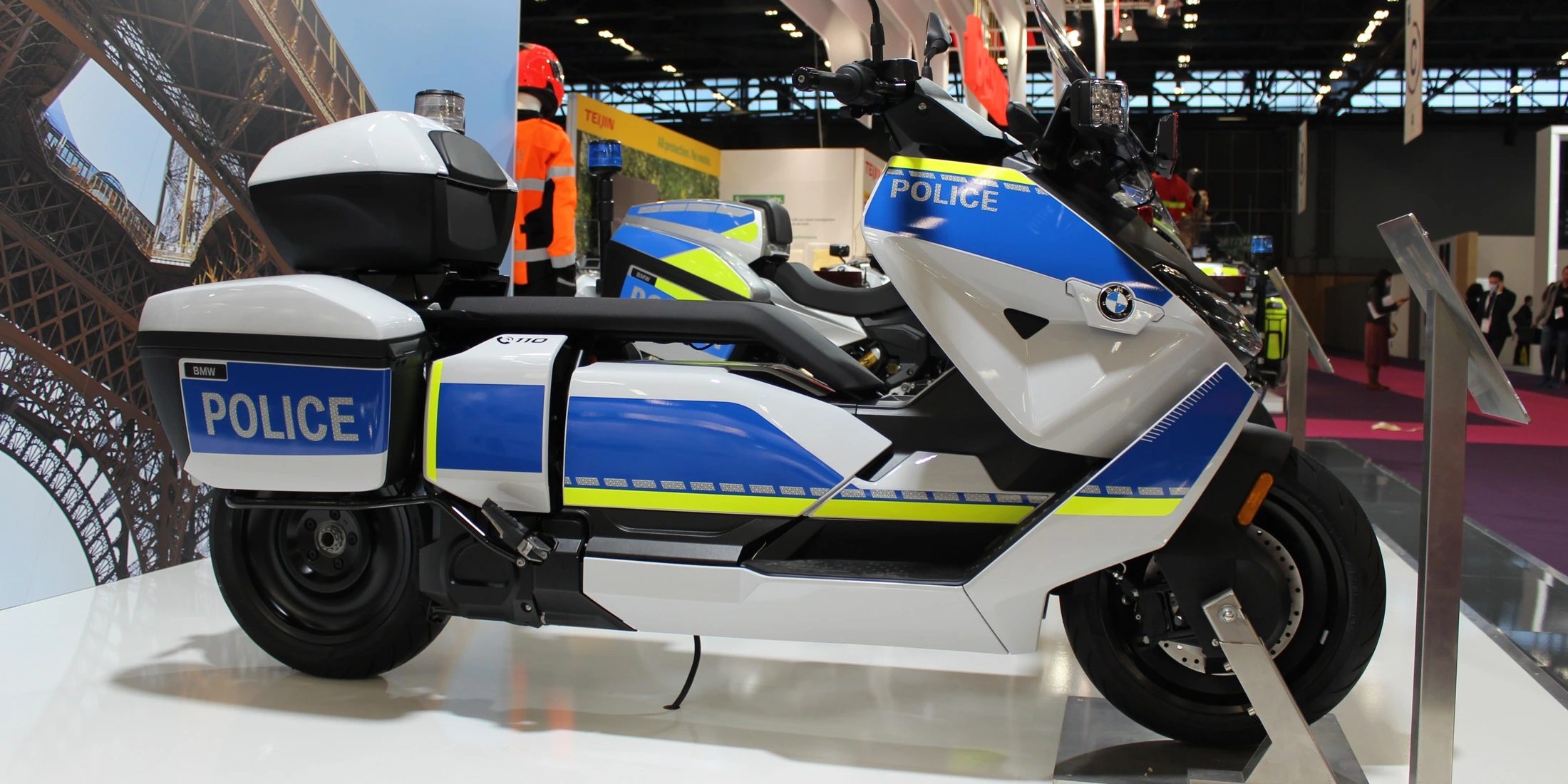 BMW, fütüristik 75 mph elektrikli scooter polis versiyonunu sundu