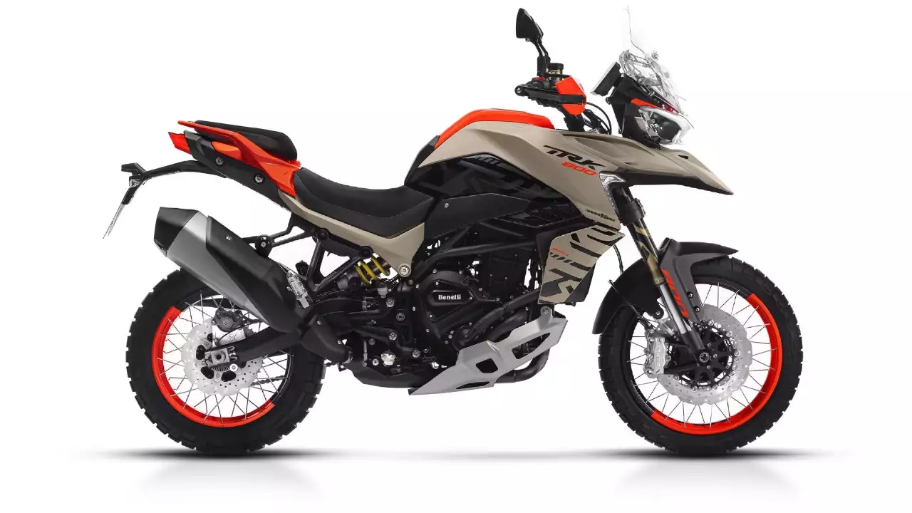 Benelli TRK 800 ADV EICMA 2021'de tanıtıldı