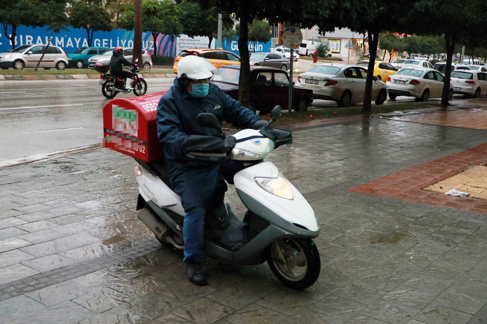 Yasağa Rağmen Sokağa Çıktılar