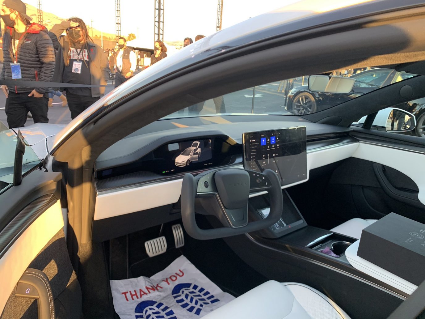 Tesla, yeni Model S ve Model X için Aktif Yol Gürültü Azaltma Özelliğini Duyurdu