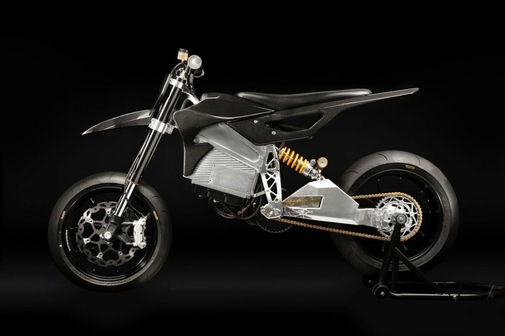 Axiis ilk elektrikli motosikleti LIION Supermoto'yu piyasaya sürdü
