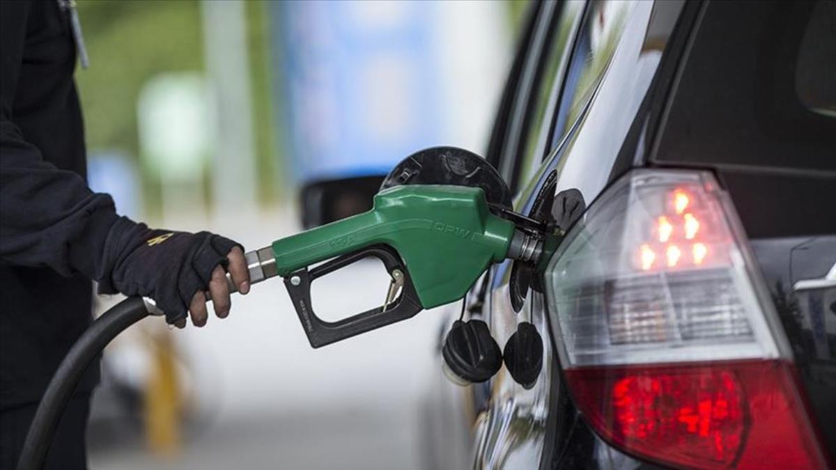 Bu Gece Benzine Ne Kadar Zam Geliyor?