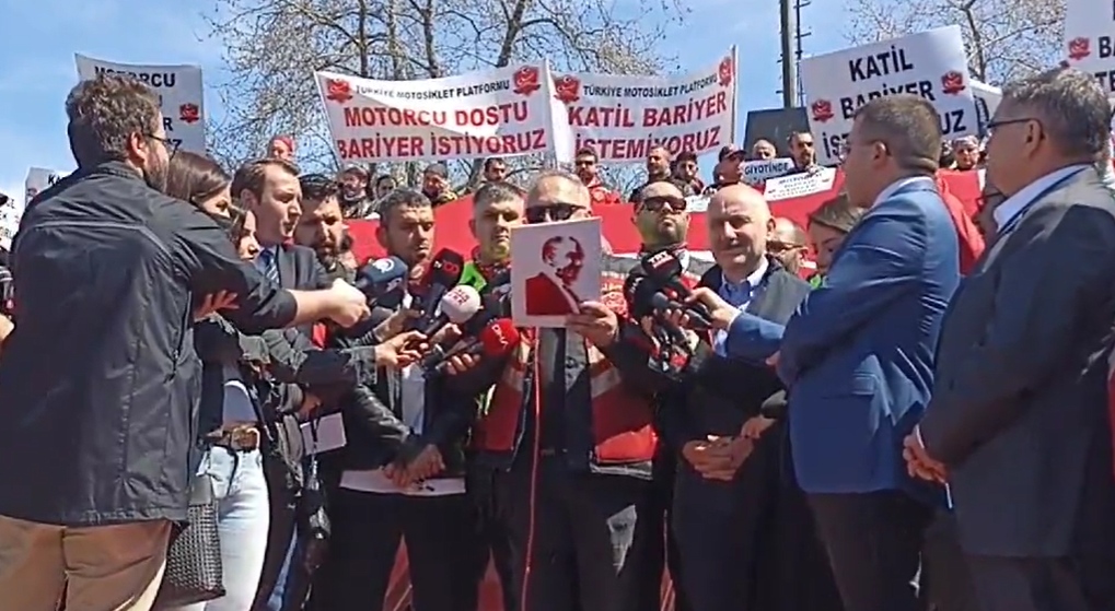 Yüzlerce Motokurye ve Motosiklet Kullanıcısı Kadıköy'de Buluştu.