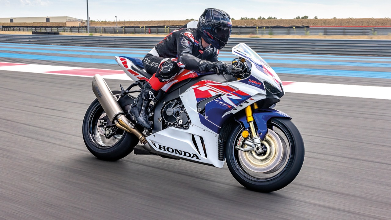Honda CBR1000RR-R Fireblade SP Yakıt Tüketimi ve Teknik Özellikleri