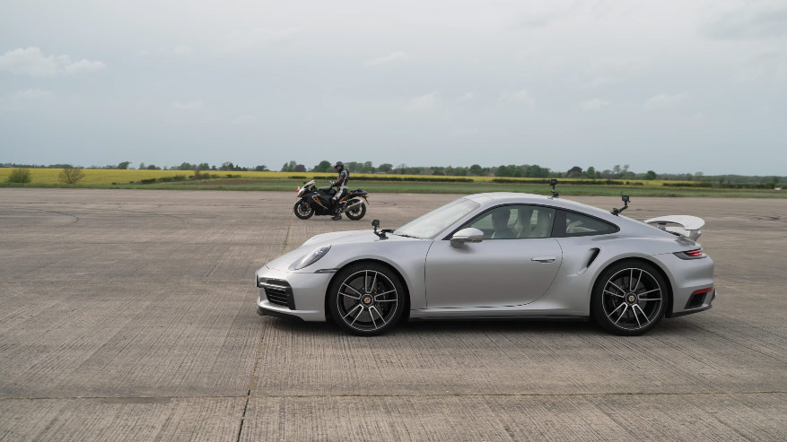 Suzuki Hayabusa vs Porsche 911 Turbo S Drag Race