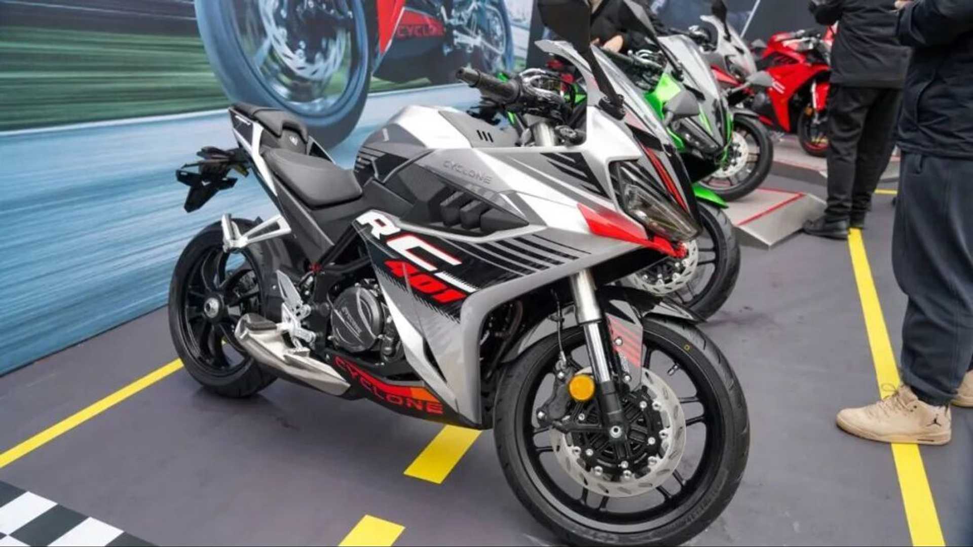 Zongshen, Cyclone RC 401 R'yi Piyasaya Sürüyor