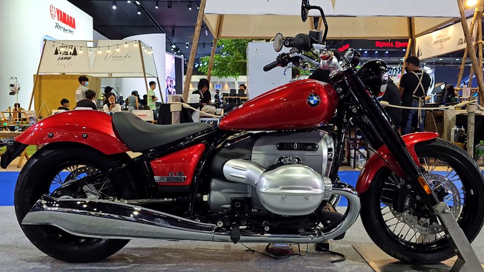 BMW R18 1802cc Red