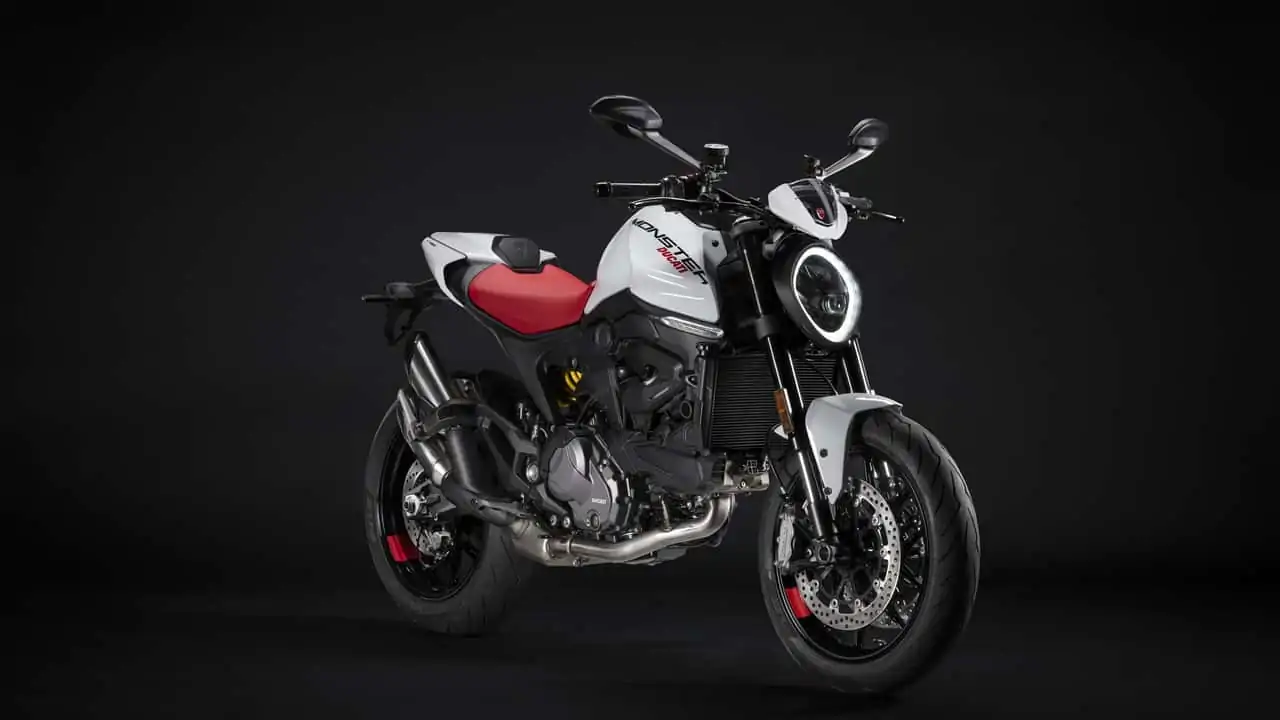 2024 Ducati Monster Ailesi, Buz Beyazı Rengini Çıkartıyor