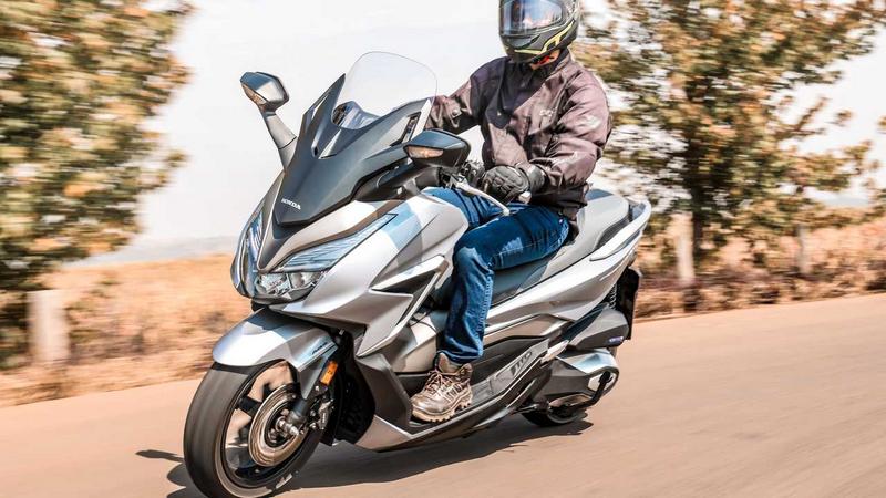 2024 Honda Forza 350, Bir Depoyla 339 km mesafe sunuyor