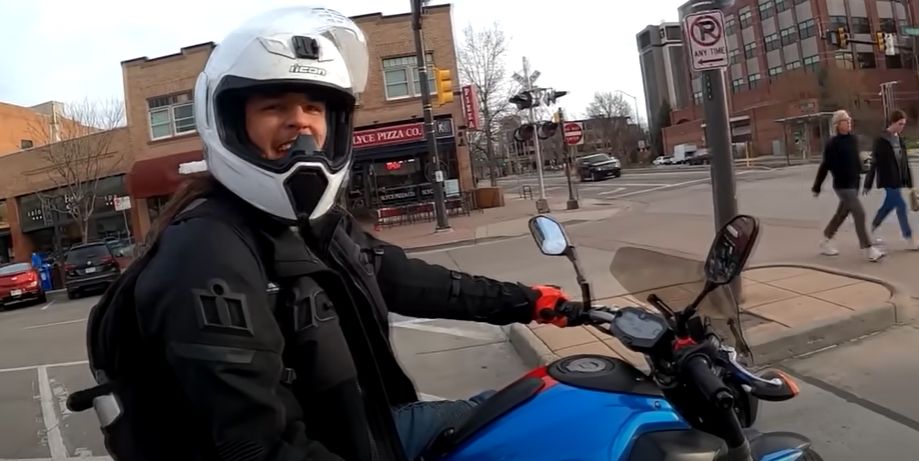 Motosiklette debriyaj nasıl kullanılır?