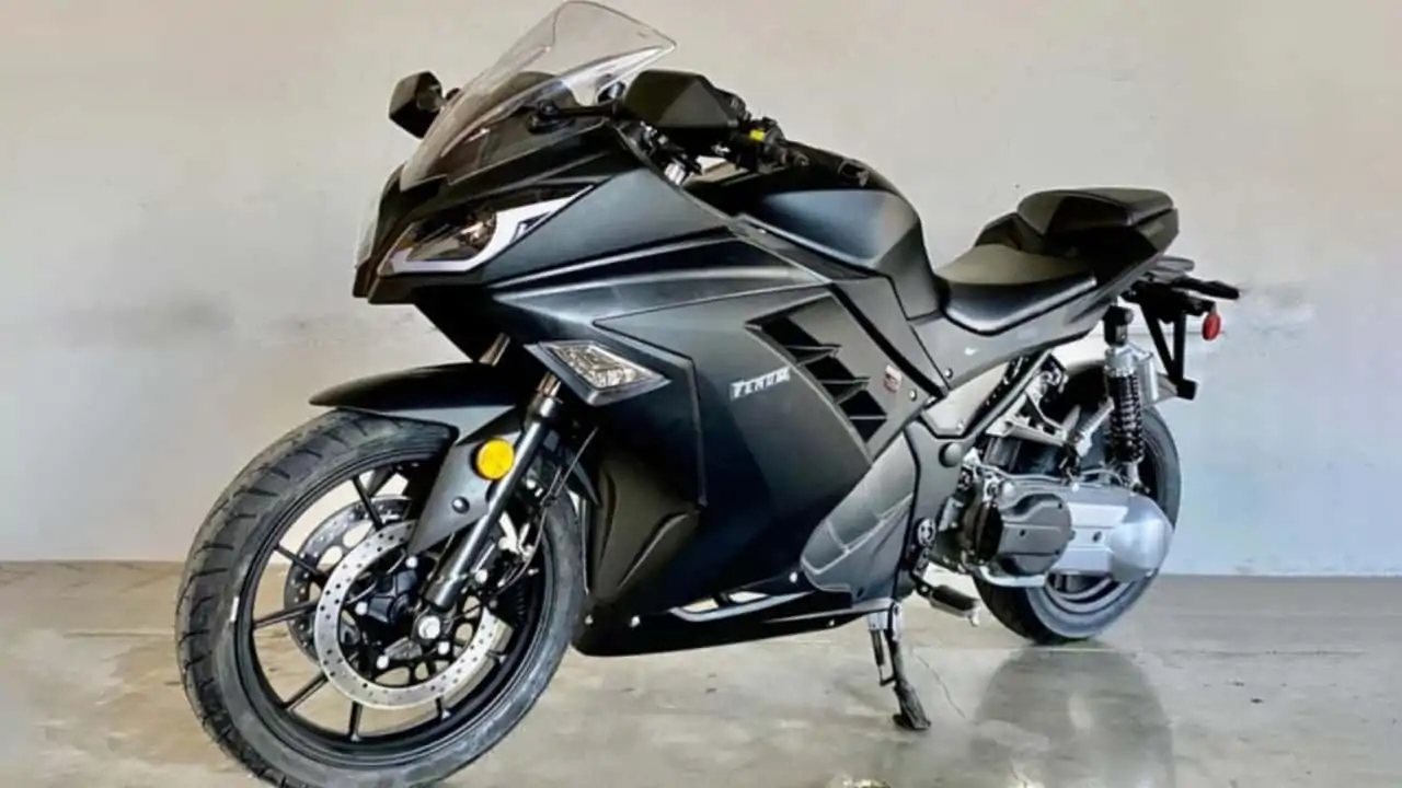 Venom X22 GT, Yarı Spor Motosiklet Yarı Scooter
