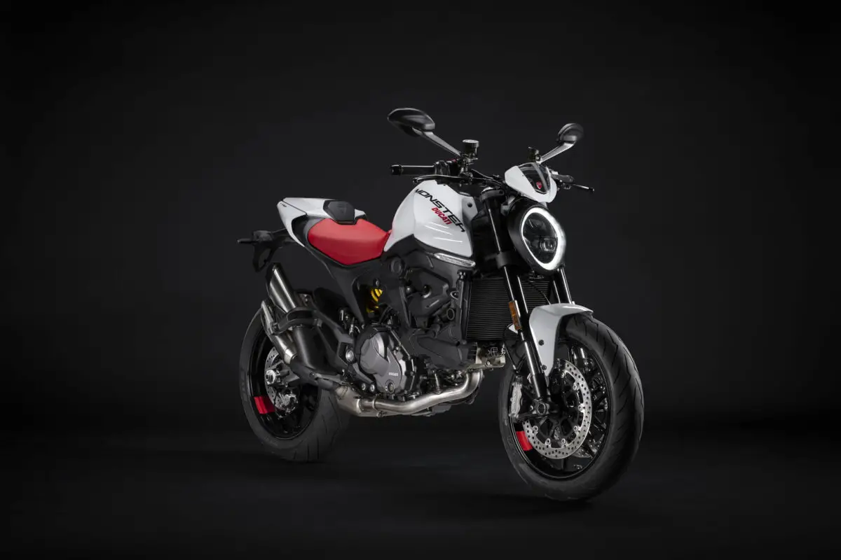 2024 Ducati Monster Plus, 937cc Güçle Geliyor
