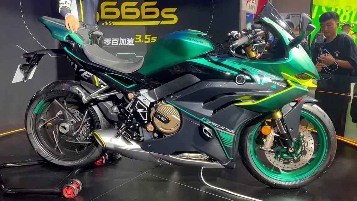 Voge 666 RR, Yamaha R7 ve Honda CBR650R'yi Ortadan Kaldırmayı Amaçlıyor