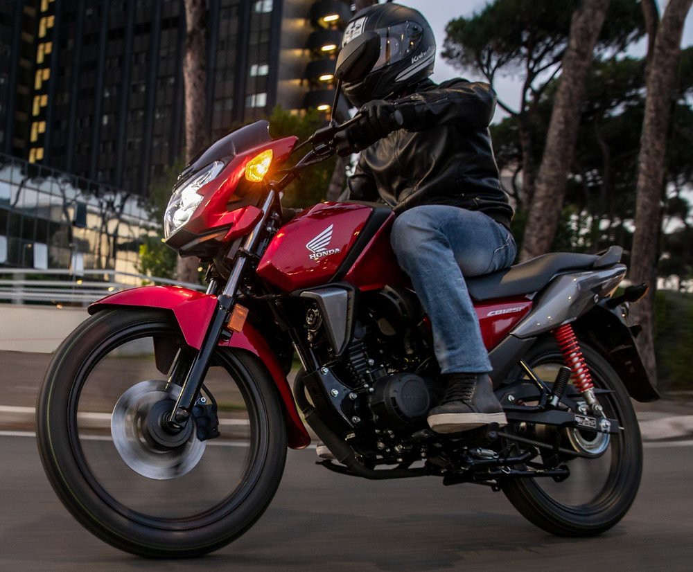 2024 Honda CB125F, Bir Depo ile 800km Menzil
