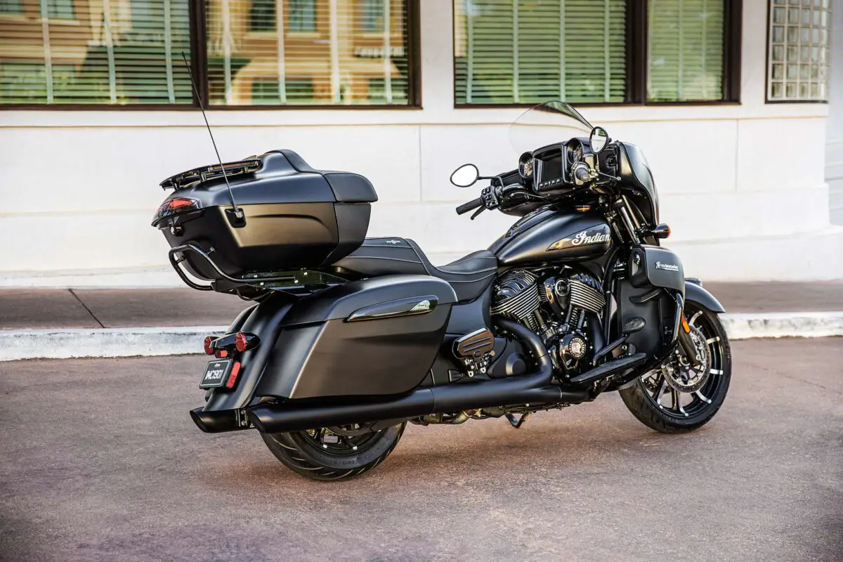 2024 Indian Roadmaster Dark Horse, Birinci Sınıf