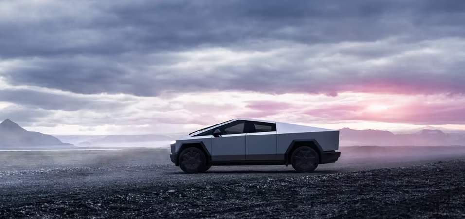 Tesla Cybertruck Geldi: İşte Dört Yıldır Beklediğiniz Şey
