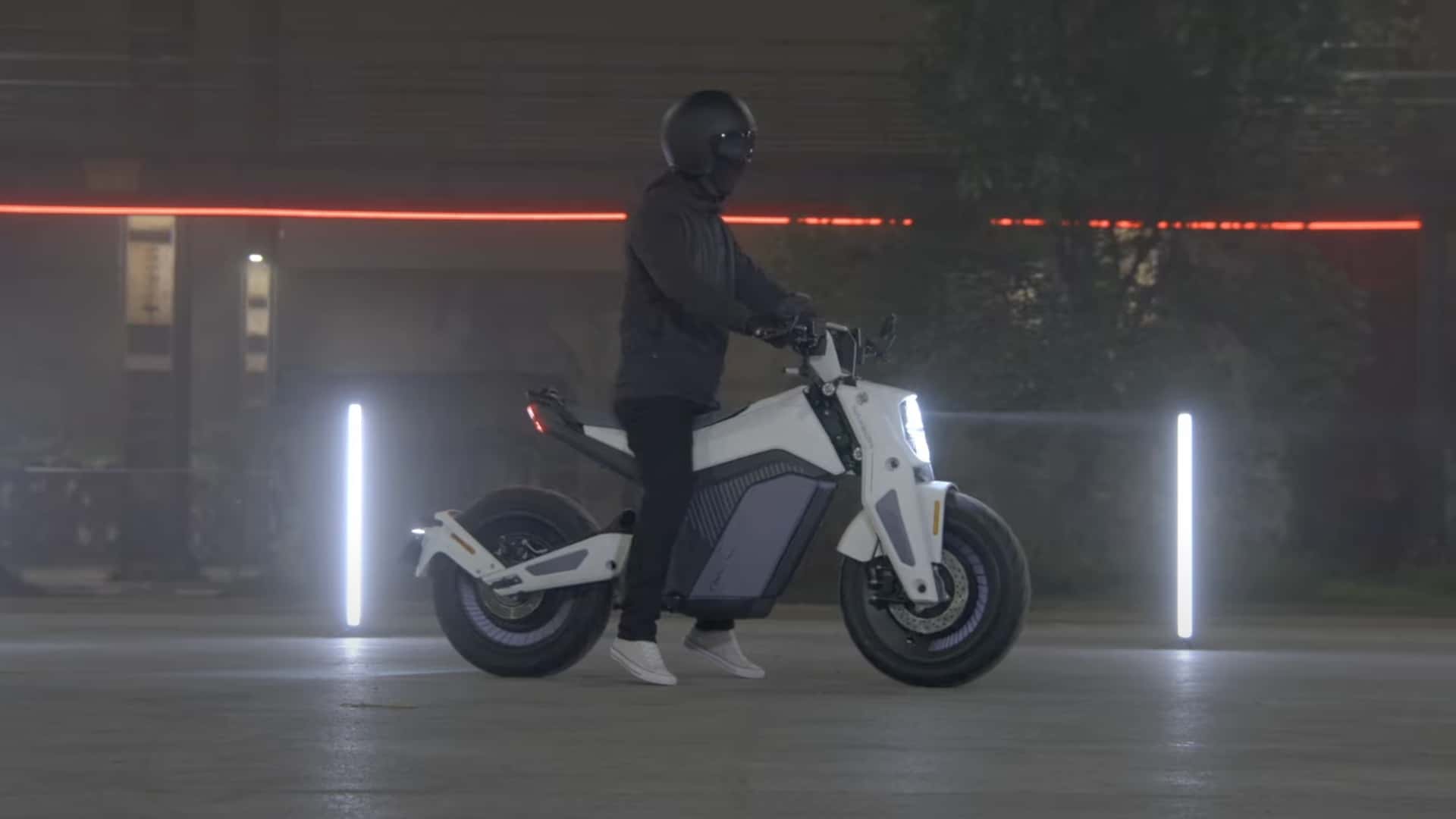 Mini Elektrikli Motosiklet Çözüm Olmak İçin Geliyor