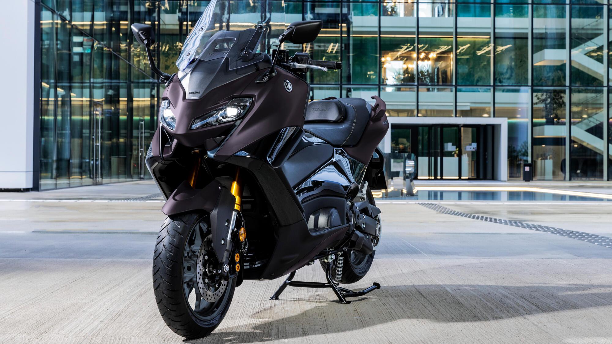 Yamaha TMAX Tech MAX Temel Teknik Özellikler ve Yakıt Tüketimi