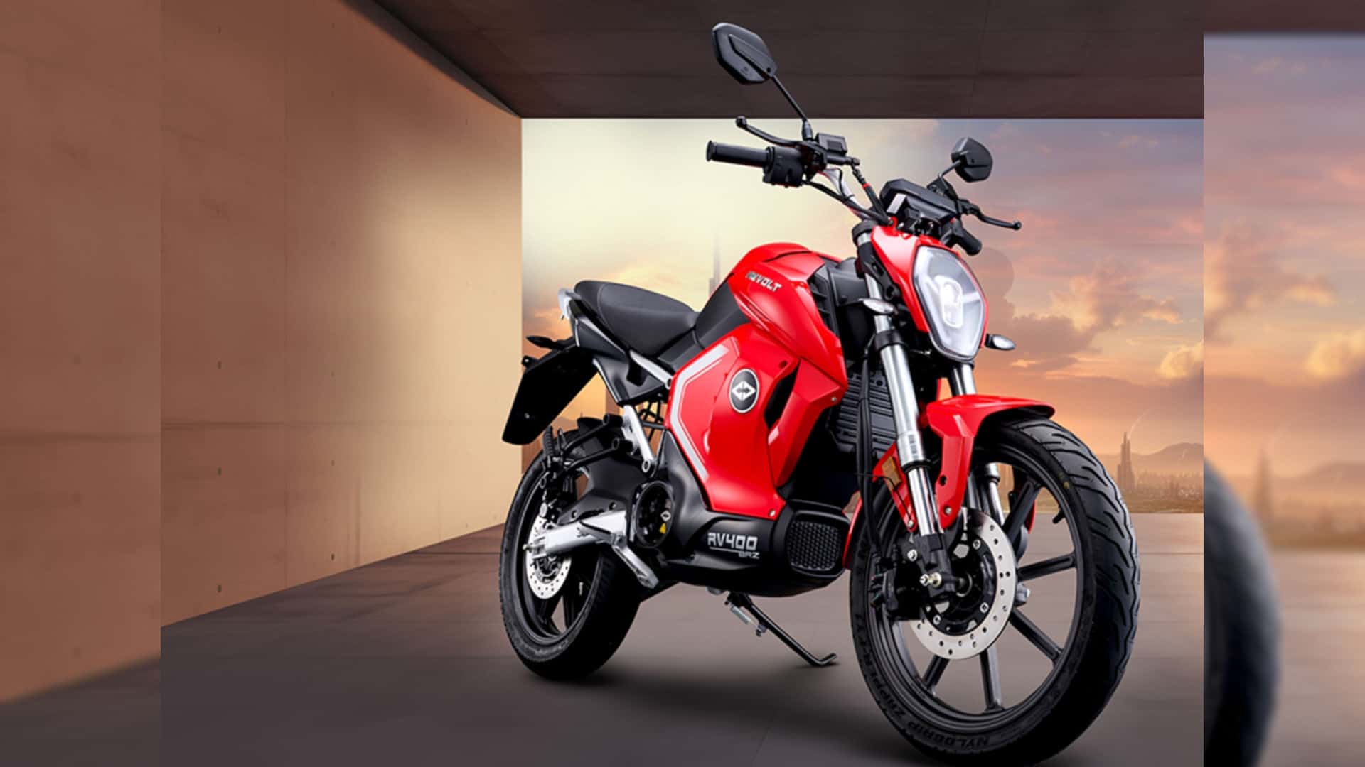 Revolt Motors, RV400 BRZ Uygun Fiyatlı Elektrikli Motosikletini Tanıttı
