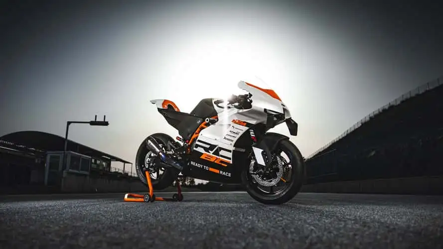KTM RC 8C Yüksek Performans Arayanlara