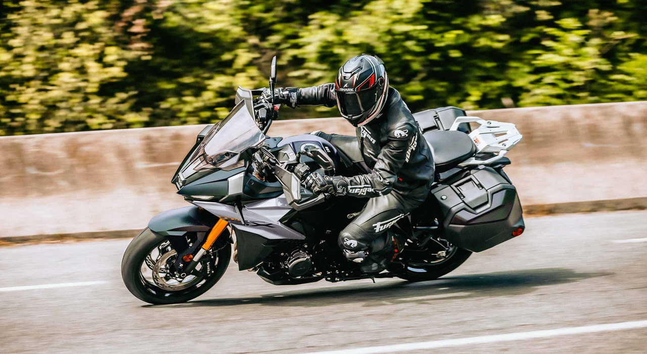 2024 Suzuki GSX-S1000GX+