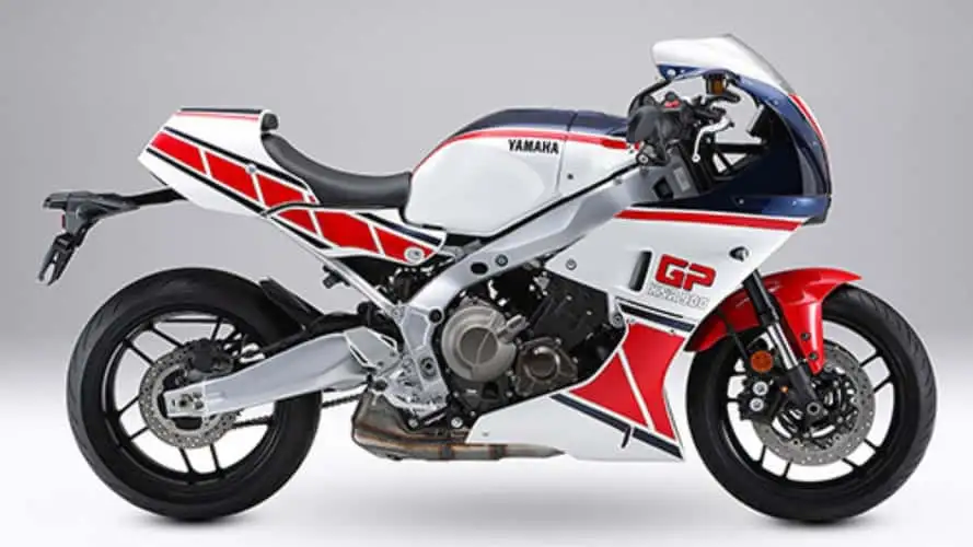 Yamaha XSR900 GP, Yeni 80'lerin Klasik Kaplamalarıyla Daha da Retro Bir Görünüme Kavuşuyor