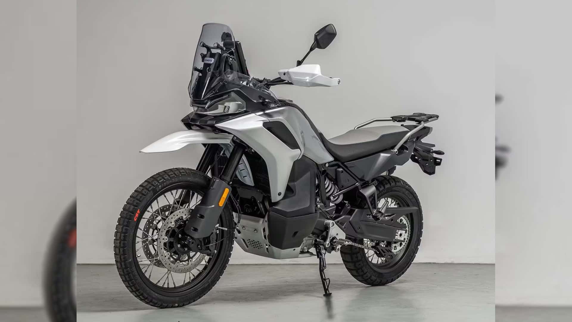 CFMoto 800MT-X (2025): Afrika Twin'den Daha İyi Mi?