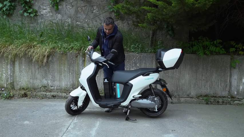Elektrikli Yamaha Neo's ile bir gün