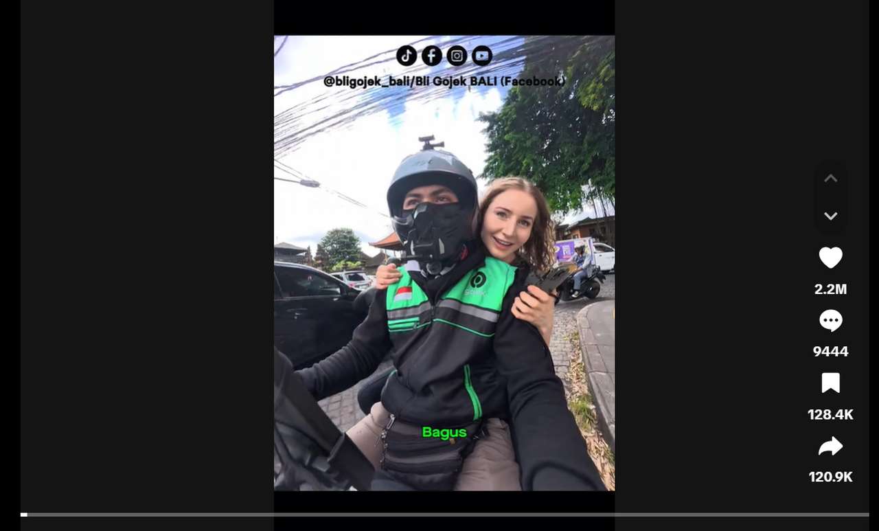 Bali’de bir motor taksi sürücüsü alman kıza aşık oluyor