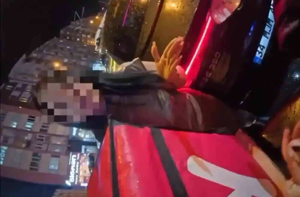 Park etmek isteyen kadınla çıkan tartışma, biber gazlı kavgaya dönüştü.