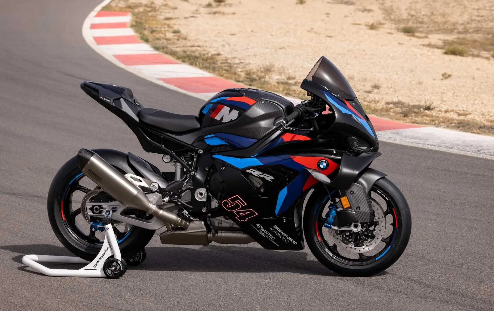 2027 BMW M 1000 RR'a Yeni Şasi! 1,3 Kilogram Daha Hafif, Viraj Performansı İçin Özel Geliştirildi
