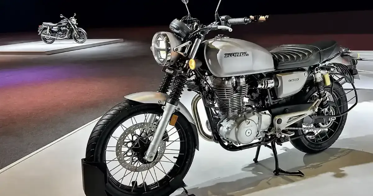 Honda'nın 501 cc Tek Silindirli CB500 Modelinin Fiyatı Açıklandı: Üç Farklı Versiyonla Satışta!