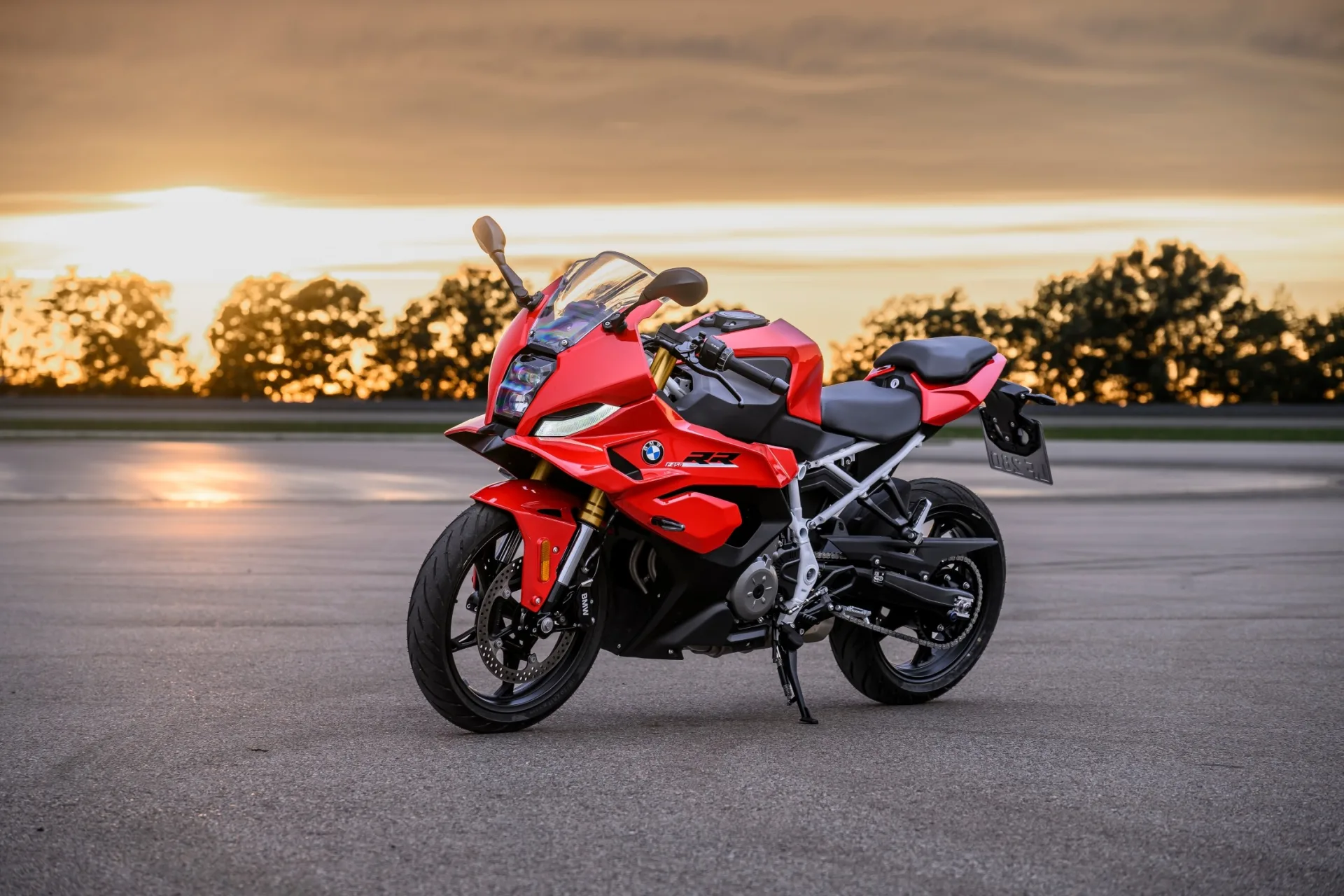 BMW F 450 RR'ın Türkiye Satış Tarihi Açıklandı! 48 Beygirlik Küçük RR Gerçekten Beklemeye Değer mi?
