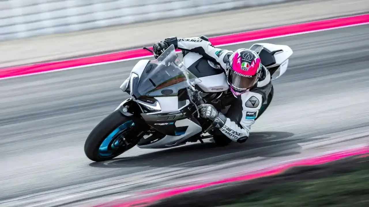 Yamaha R7'nin Yerini CFMOTO 675SR-R Alıyor! 2027 İçin Resmî Anlaşma İmzalandı