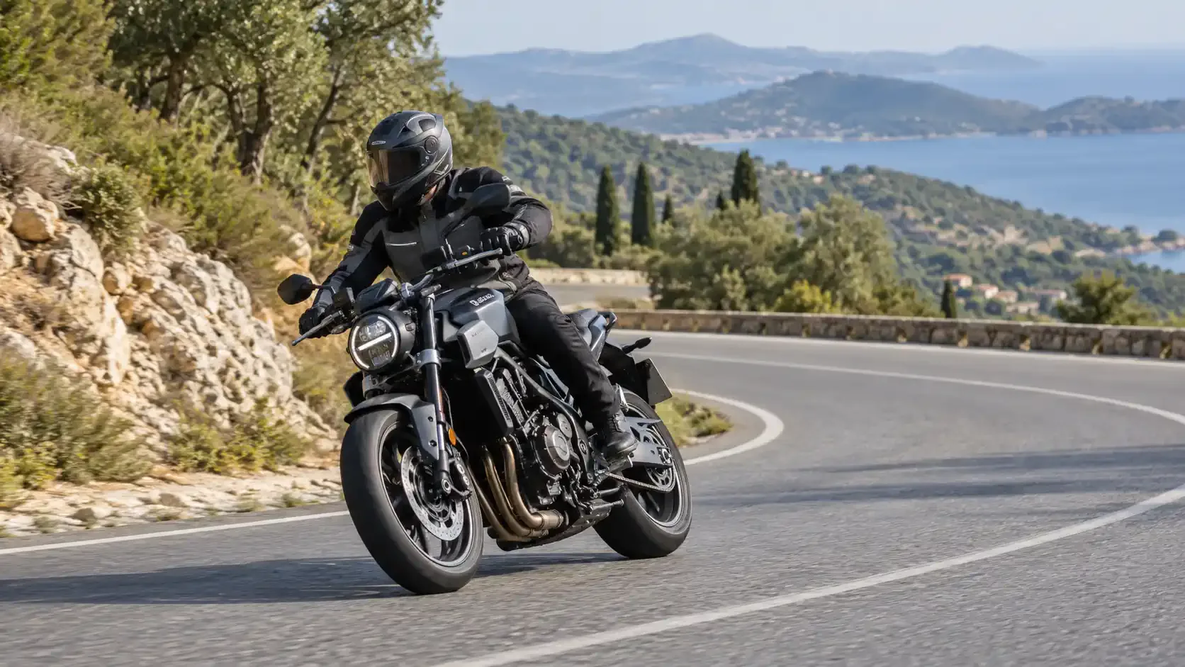 Virajda Panik Freni Yapmak Yerine Trail Braking Tekniği Nasıl Doğru Uygulanır?