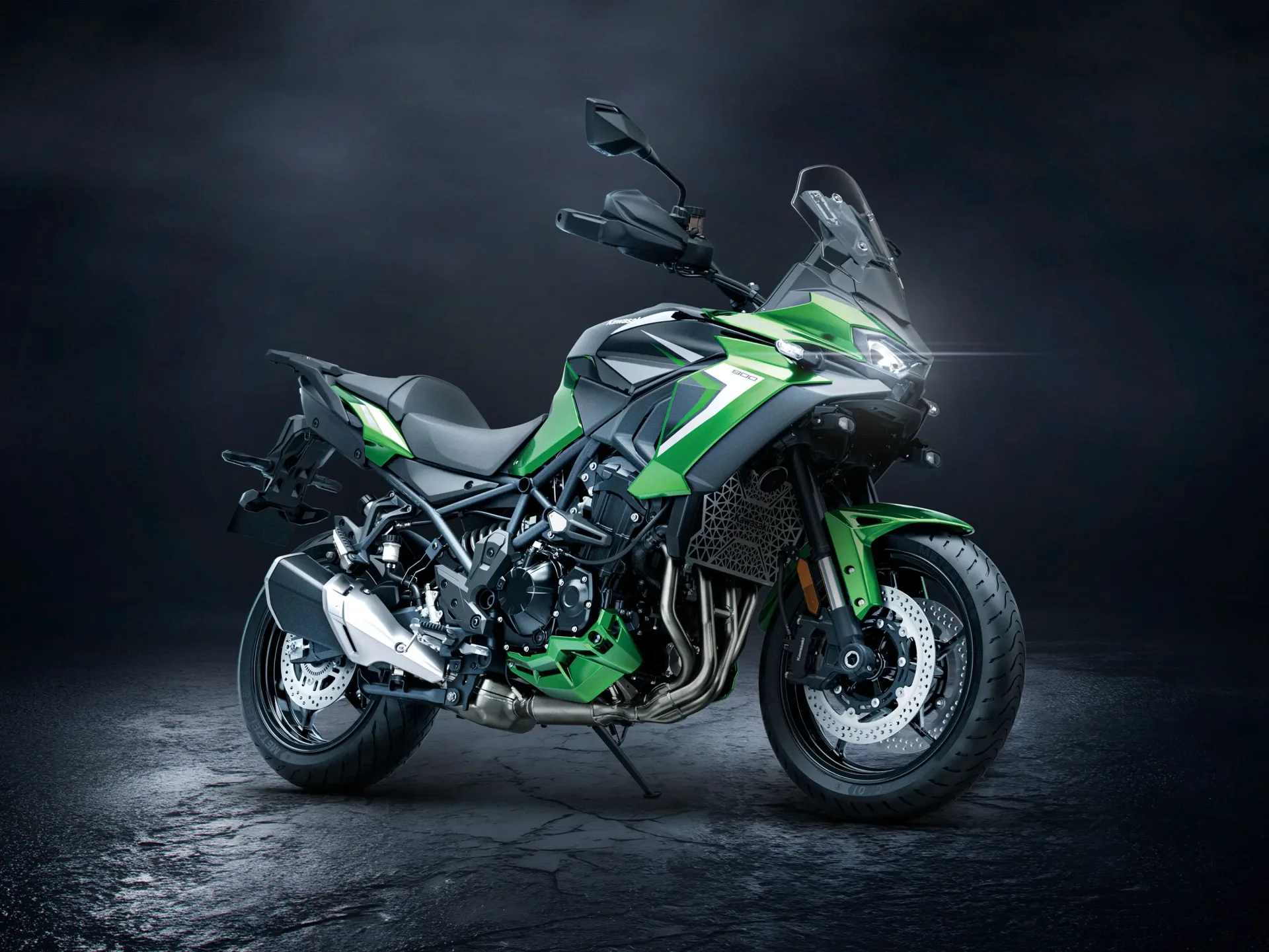 2027 Kawasaki Versys 900 Resmen Tanıtıldı! 122 PS Güç, Çift Radar ve Fiyatlar Açıklandı