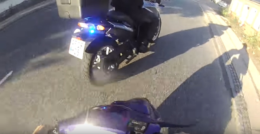 Scooter’lı çocuk polisten kurtulmayı başardı