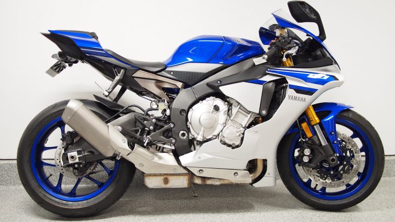 2015 yamaha r1