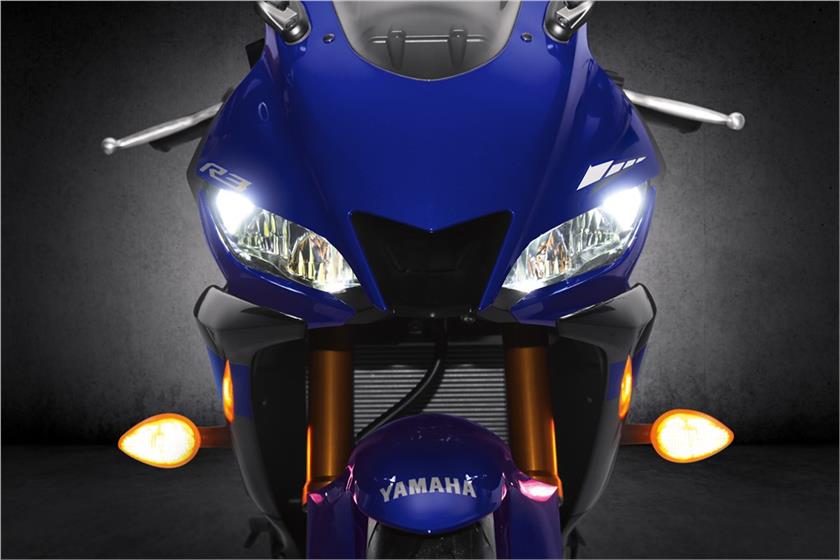 2019 Yamaha YZF R3 10