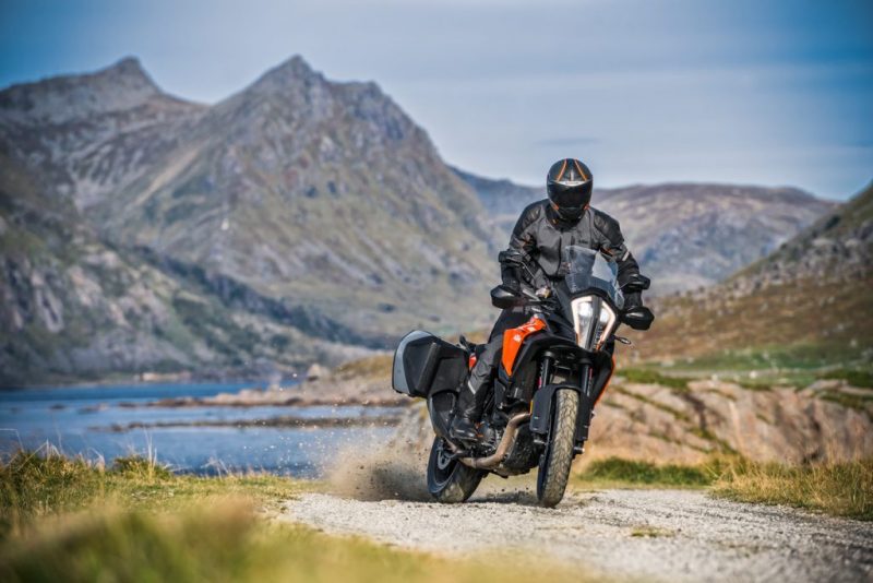 KTM 1290 SUPER ADVENTURE S 3