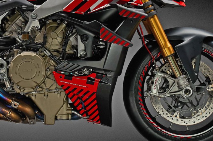 Ducati Streetfighter V4 2