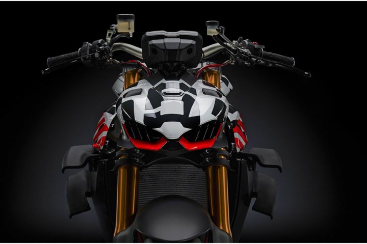 Ducati Streetfighter V4