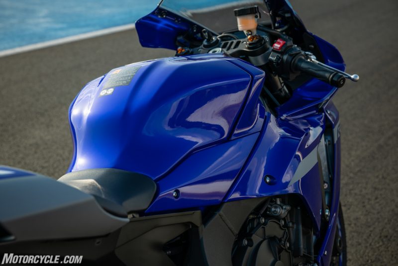 2020 YZF R1 13