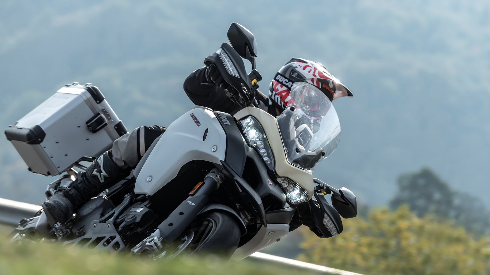 2019 multistrada1260 enduro 30