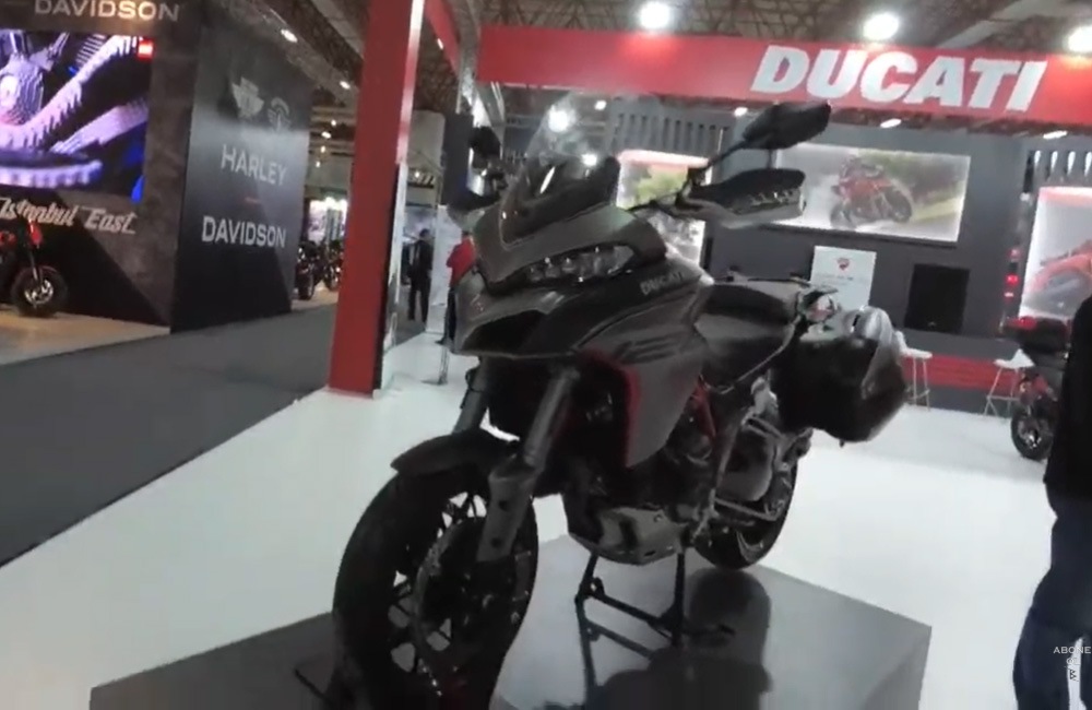 motobike-ducati-stand