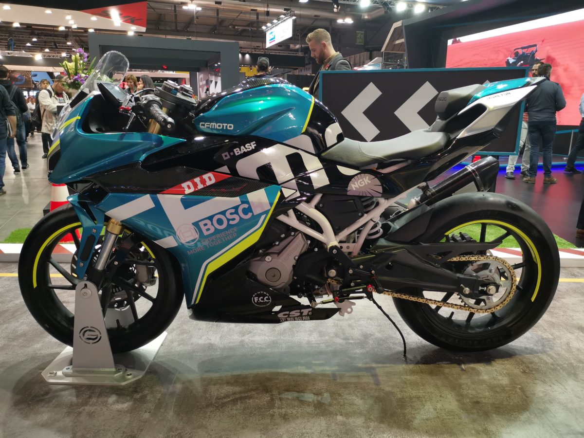 CFMoto 300SR 2